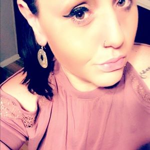 Meet your Posher, Crystal